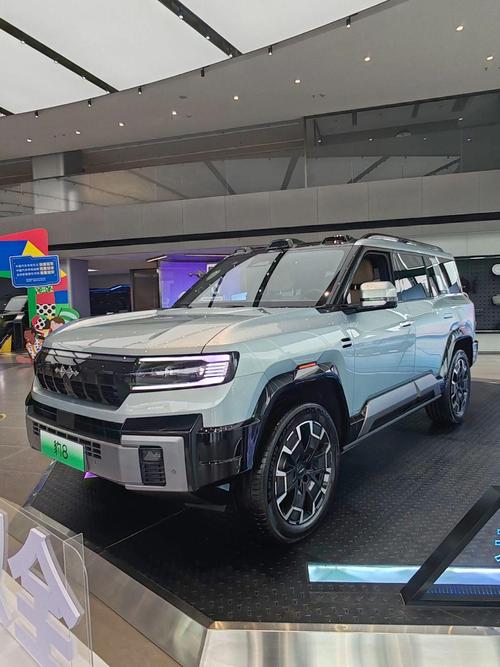 成都277比亚迪方程豹硬派越野的爆款，英菲尼迪35周年与你共成长